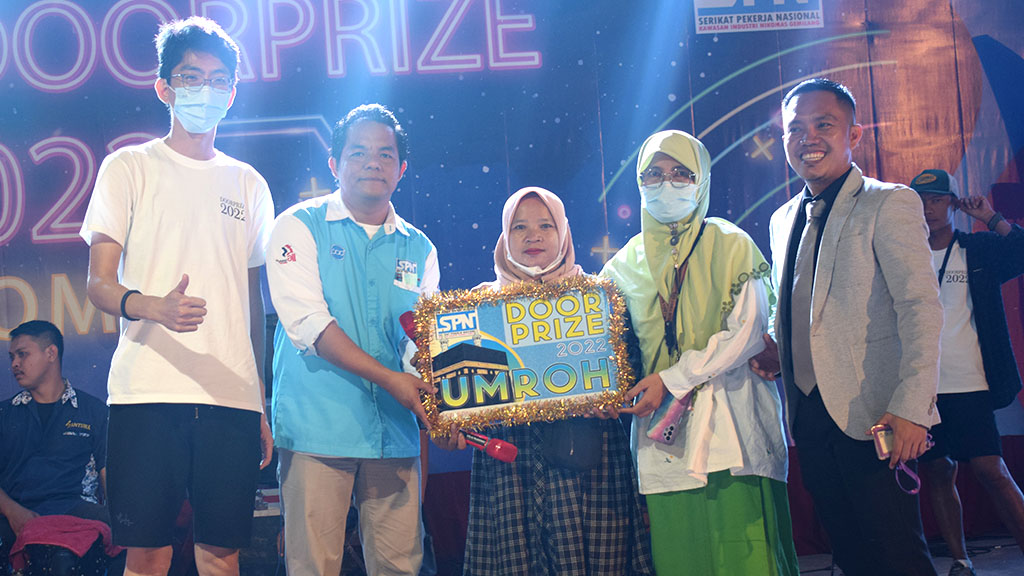 Door Prize Umroh untuk Anggota SPN