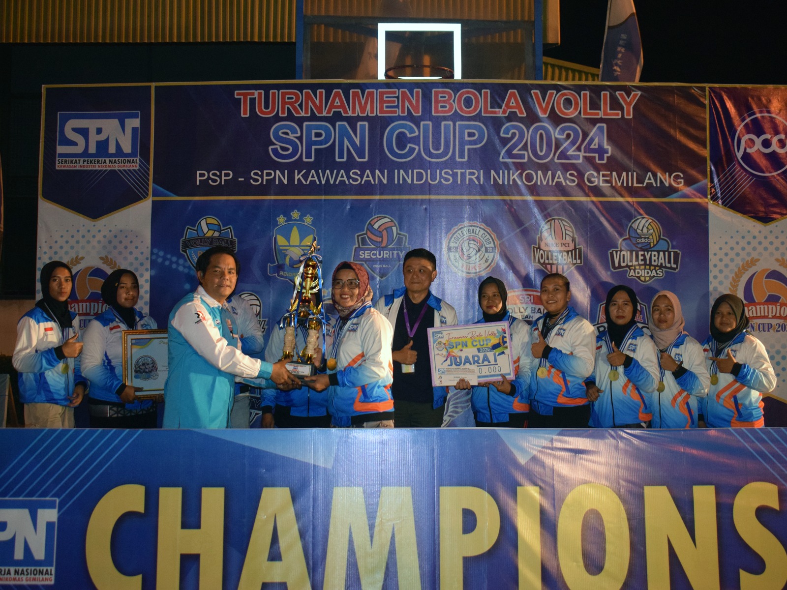 Juara 1 Putri Turnamen Bola Volly SPN Cup 2024